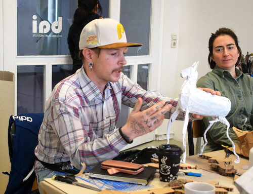 Workshop SCULPTURAL PROCESSES: Papier-mâché by Emily Hunt