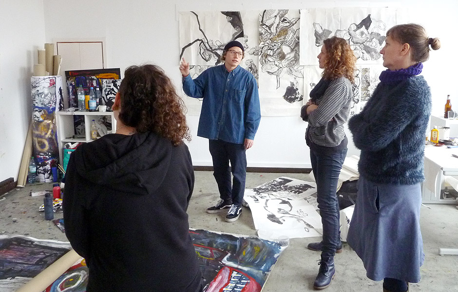 Vortrag LOST AND FOUND. FROM THE STREET TO OUTER SPACE AND BACK von Silvia Lorenz