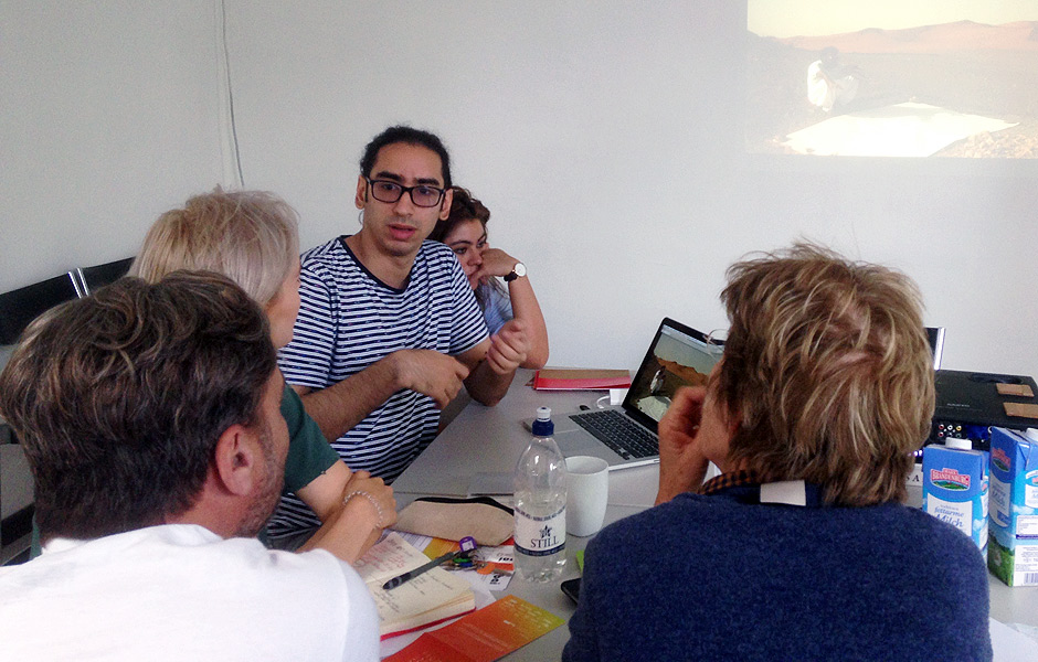 ISTABRAQ HUSSAIN beginnt CrossCulture Praktikum