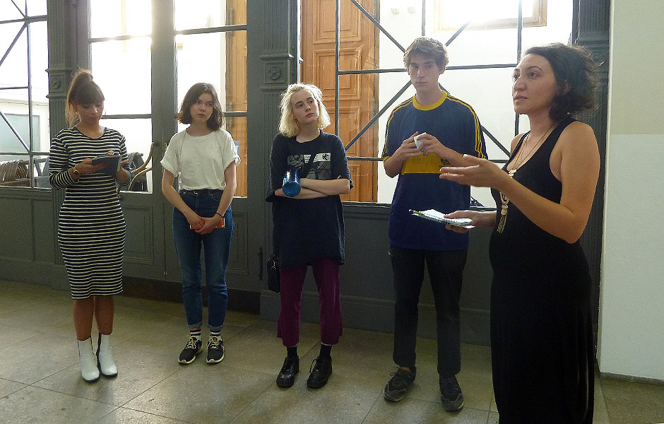 Besuch CHRONOGRAPHIA von Gülsün Karamustafa