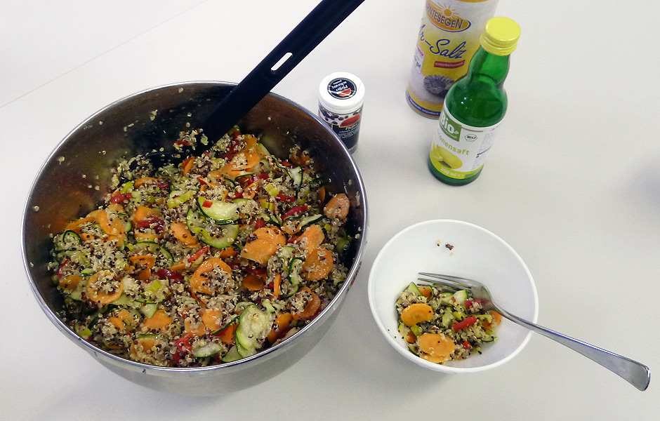 Seminar INDIVIDUALITÄT IN ABSTRAKTEN SYSTEMEN von Doris Marten