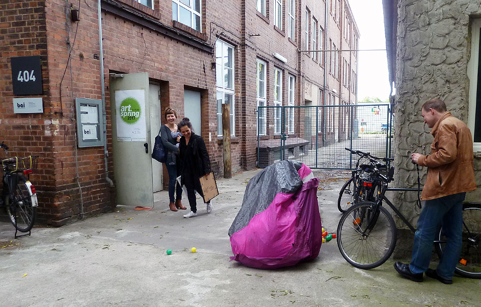 u. A. w. g. @ 404 | BERLIN ART INSTITUTE