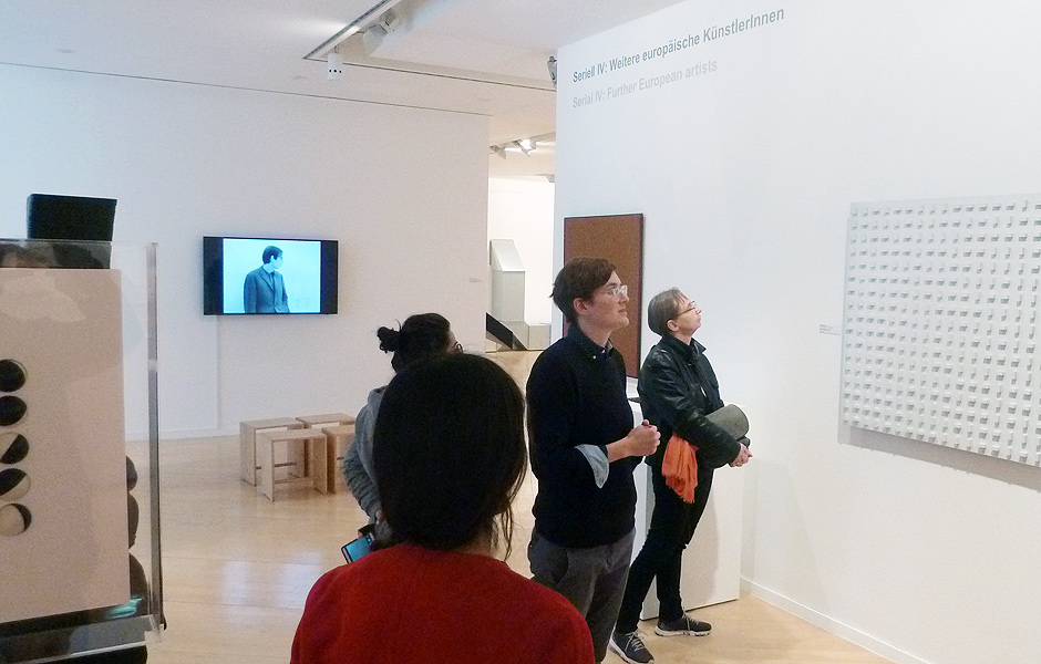 Besuch SERIELLE FORMATIONEN