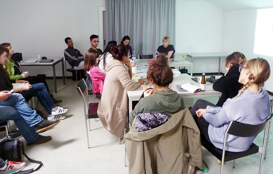 Vortrag WHY ARE YOU HERE? von Stine Marie Jacobsen