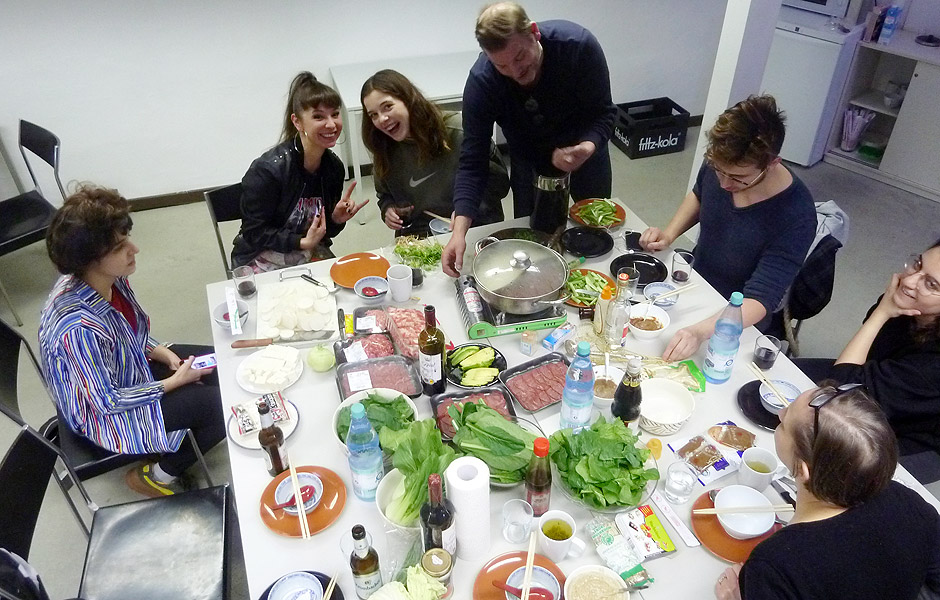Seminar EAT ART – DON'T PLAY AROUND WITH FOOD! by Frederik Foert