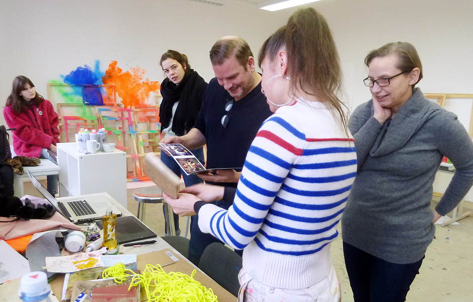 Seminar EAT ART – DON'T PLAY AROUND WITH FOOD! by Frederik Foert