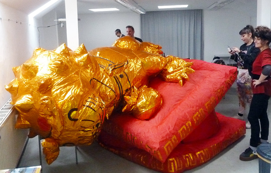 Seminar EAT ART – DON'T PLAY AROUND WITH FOOD! by Frederik Foert