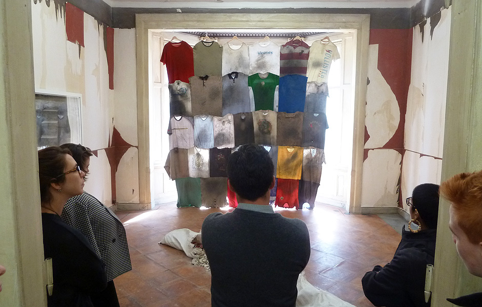 Besuch NO PLACE / LIKE HOME