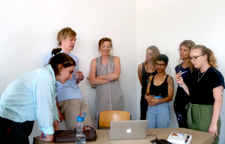 Lecture UNLOVED BUILDINGS by Isa Melsheimer