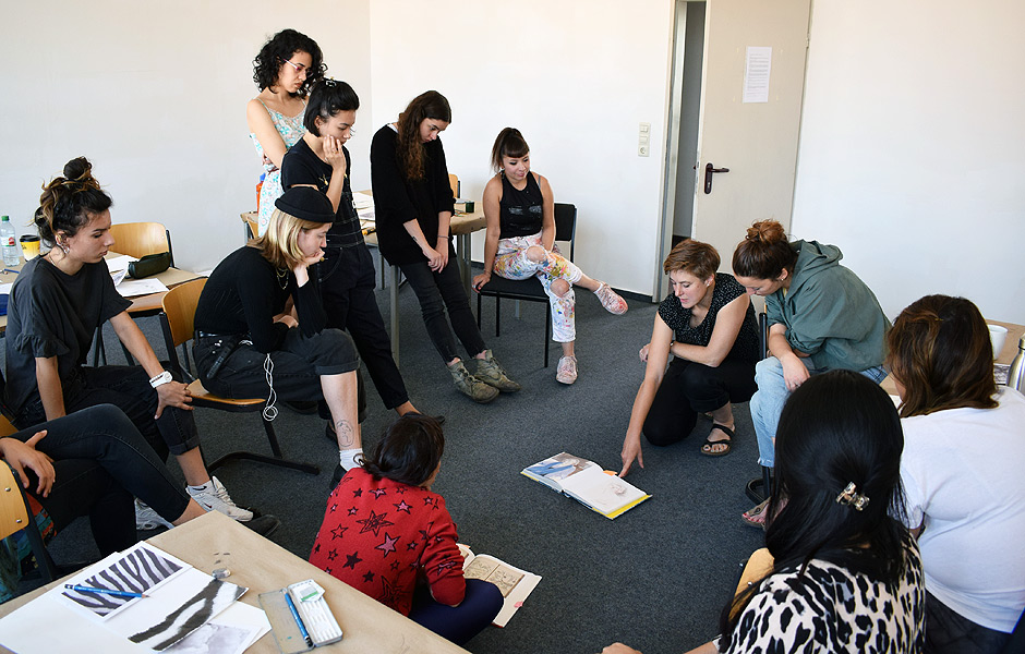 Basic Course EXPERIMENTAL DRAWING by Nikola Röthemeyer