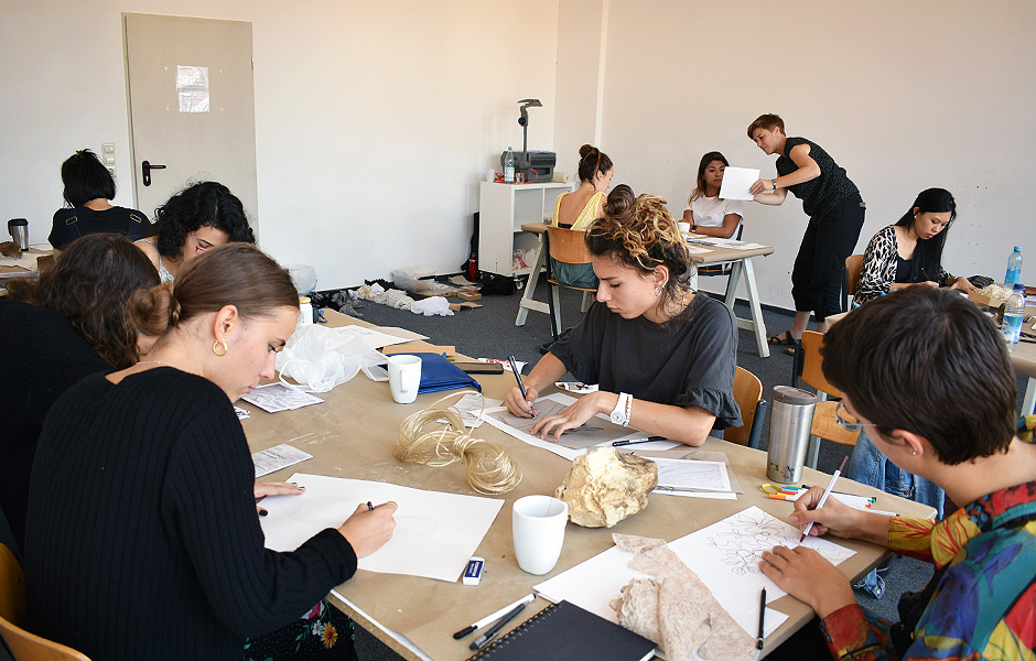 Basic Course EXPERIMENTAL DRAWING by Nikola Röthemeyer