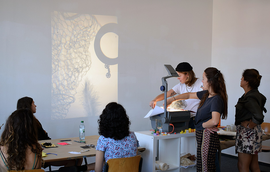 Basic Course EXPERIMENTAL DRAWING by Nikola Röthemeyer