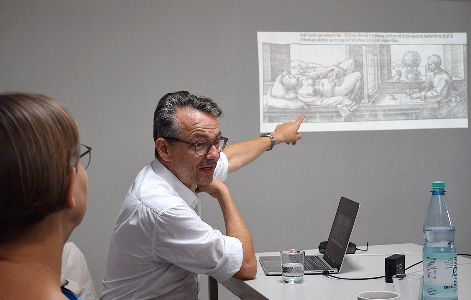 Vortrag DAS BILD VON HEUTE – DURCH SEMIOTIK UND GESCHICHTE JOGGEN von Andreas Schlaegel