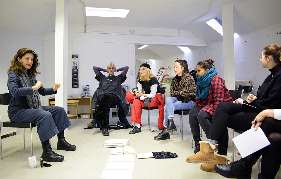 Seminar TETHER FOR AN ENGAGEMENT von Emma Waltraud Howes