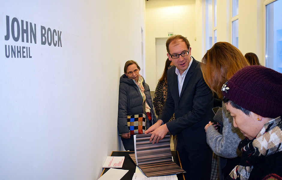 Visit to UNHEIL by John Bock & ARCHIVMATERIAL / NEW STOP MOTION by Thomas Demand