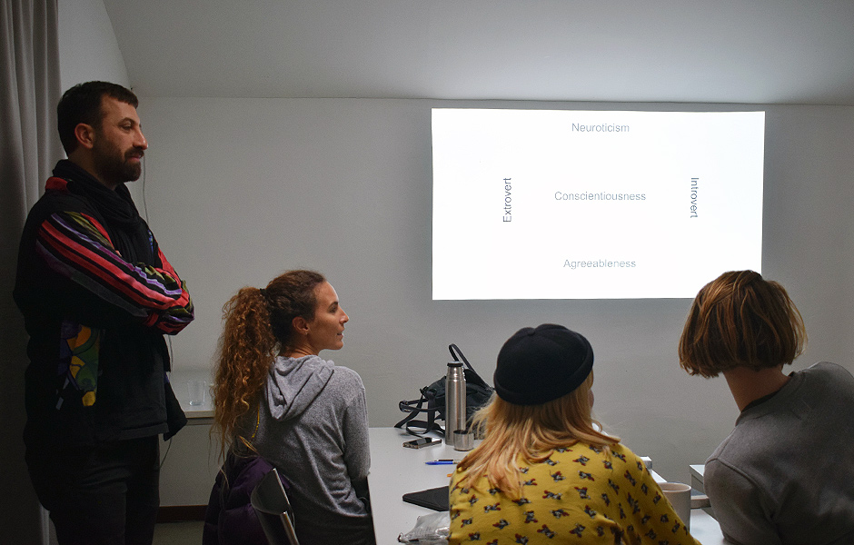 Seminar WERKZEUGE FÜR EINEN GEMEINSCHAFTSVORTRAG von Ahmet Öğüt