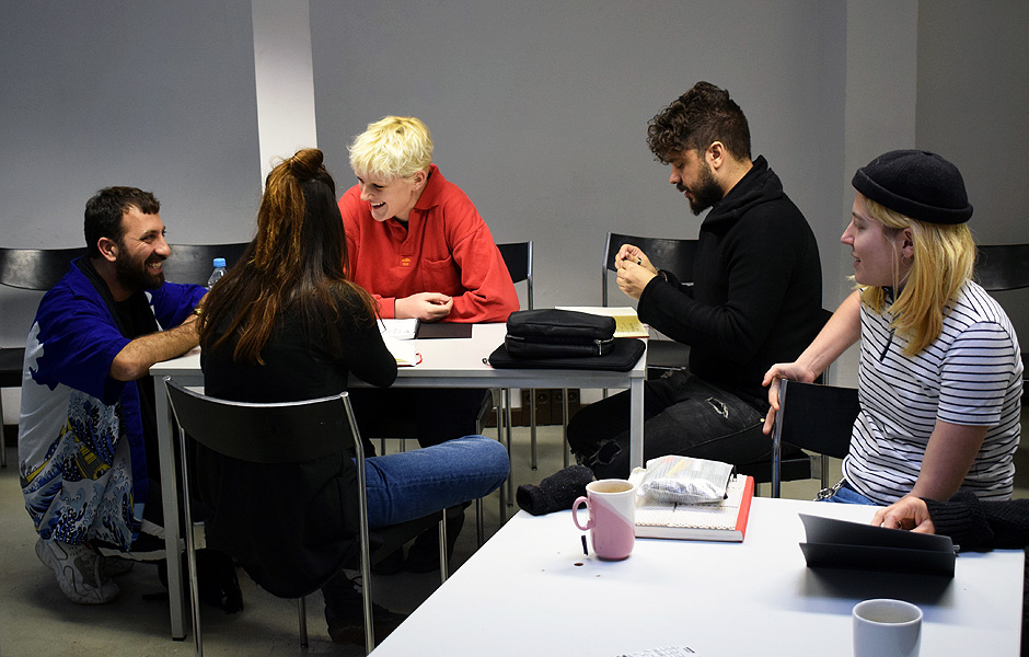 Seminar WERKZEUGE FÜR EINEN GEMEINSCHAFTSVORTRAG von Ahmet Öğüt