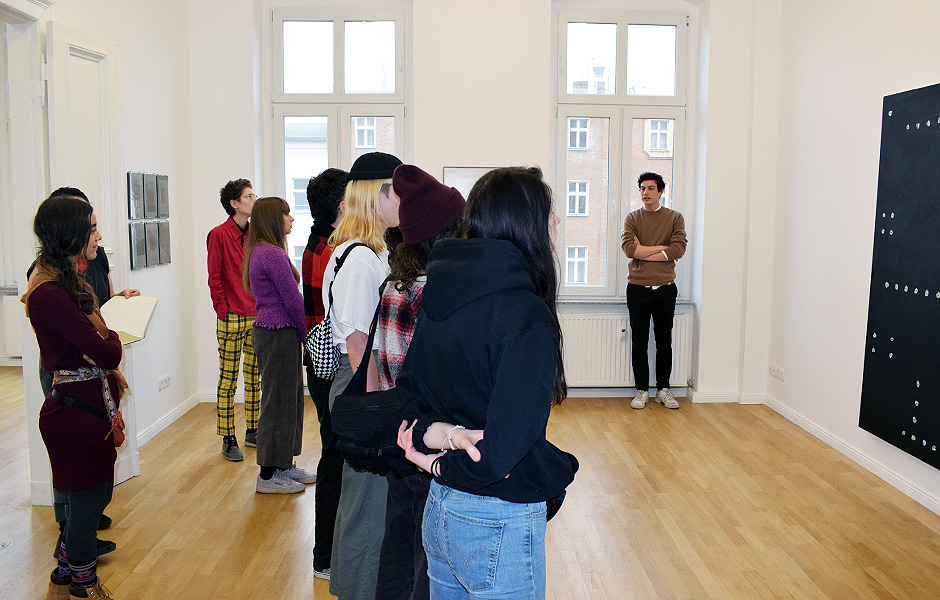 Besuch CECILIA in der Galerie Sweetwater, Berlin