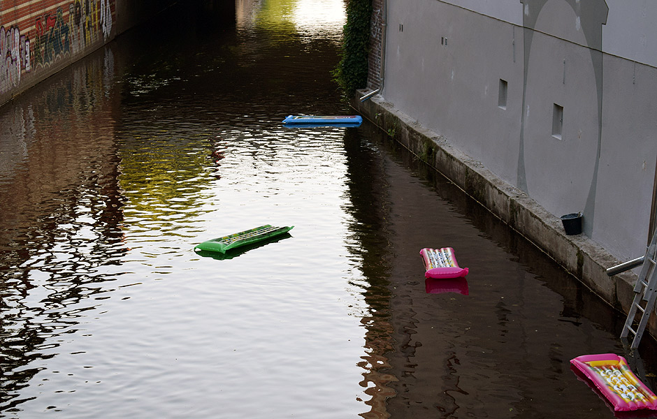 Visit to FLOAT/ING at Very Project Space