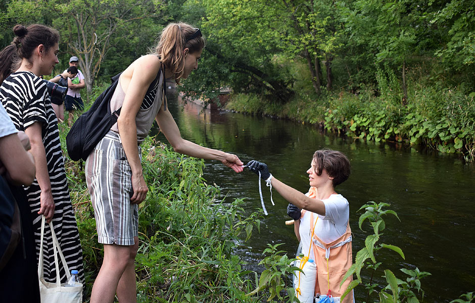 Visit to FLOAT/ING at Very Project Space