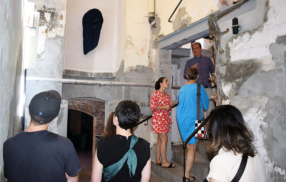 Visit to KOOPERATIONEN by Max Frisinger at KanyaKage