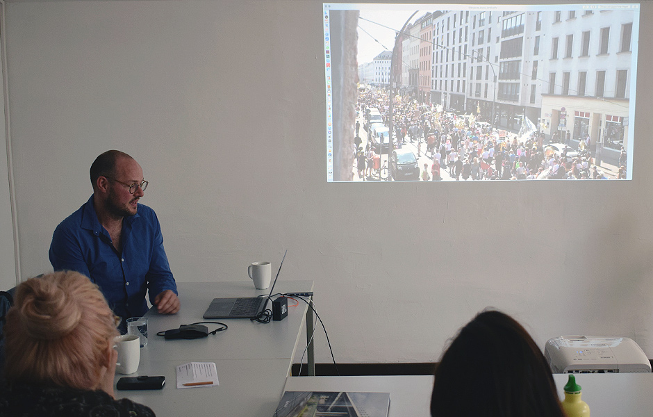 Vortrag KUNST IM ÖFFENTLICHEN RAUM IN ZEITEN DES POLITISCHEN RESSENTIMENTS von Raul Walch