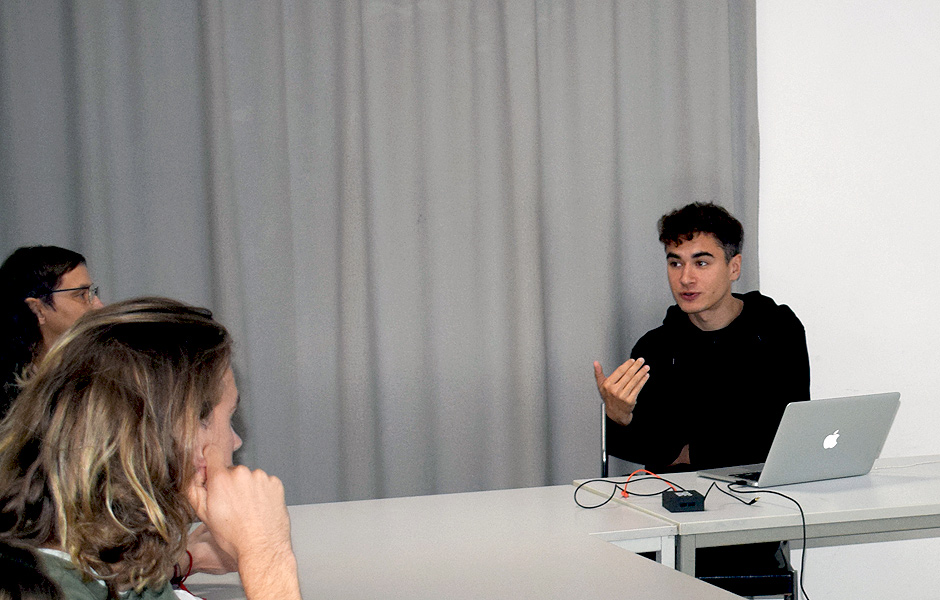 Lecture KMYTIV PHENOMENON. THE WAR IN MUSEUM by Nikita Kadan