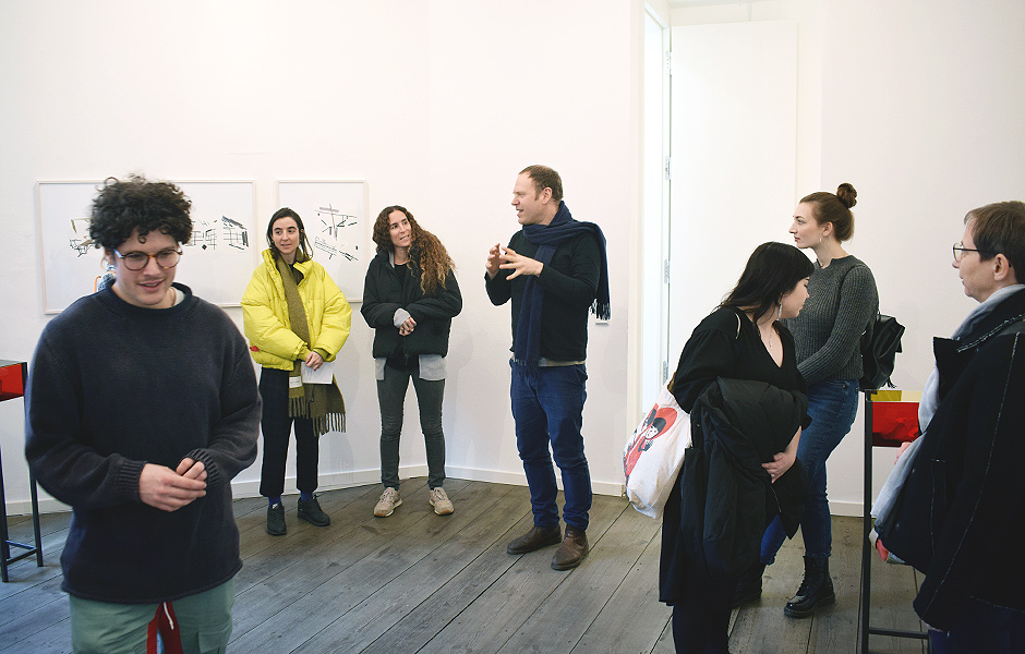 Besuch IMAGES FROM ABROAD von Lada Nakonechna bei Galerie EIGEN + ART