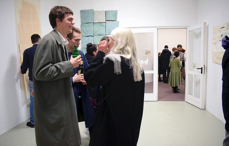 YESTERDAYS von Pauline-Rose Dumas in 404 | BAI