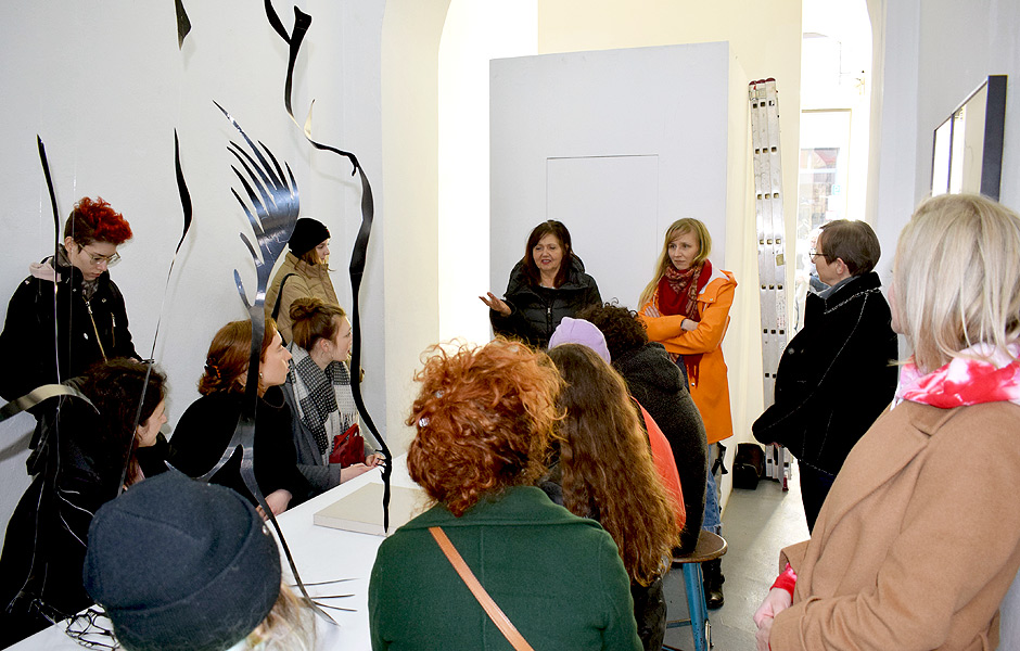 Visit to MAKING BAD ON HISTORY, OR, DRAWING BLOOD FROM THE SAME OLD STONE by Dagmara Genda at BERLIN-WEEKLY