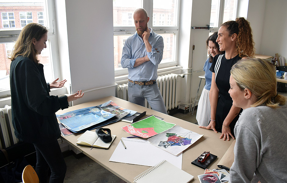 Lecture IS THERE A NEED FOR SIGNATURE WORK – ART IN TIMES OF CHANGE by Wolfgang Flad