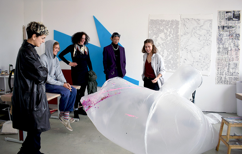 Seminar STRATEGIEN FÜR EIN SINNLICHES GESAMTKUNSTWERK von Dr. Catherine Lorent