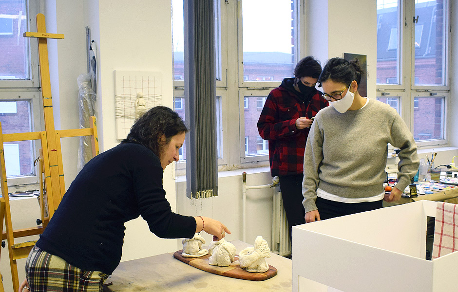 Vortrag Lecture LANGUAGE NEVER LIES von Nadine Fecht