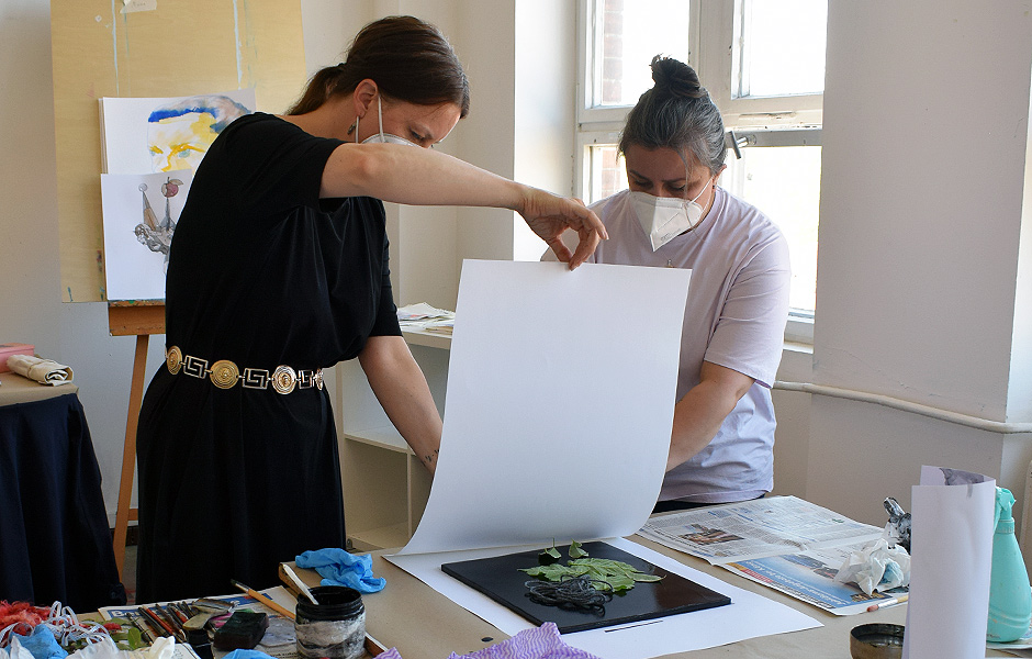 Basic Course EXPERIMENTAL DRAWING by Emily Hunt