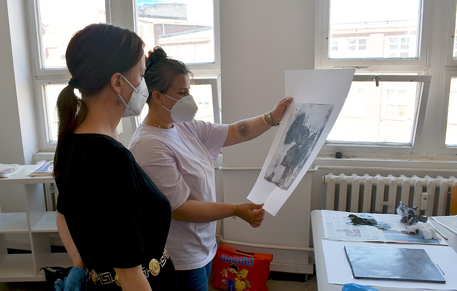 Basic Course EXPERIMENTAL DRAWING by Emily Hunt