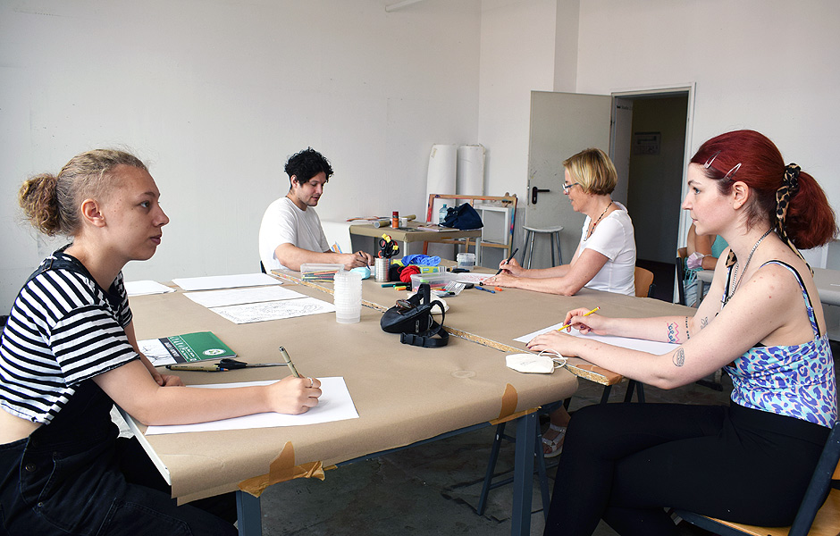 Basiskurs EXPERIMENTELLES ZEICHNEN von Emily Hunt