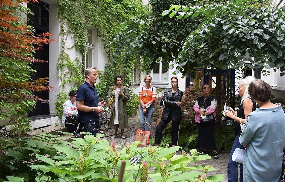 Besuch SUPER CALL ME FRAGILE EGO von Sofia Hultén bei Daniel Marzona