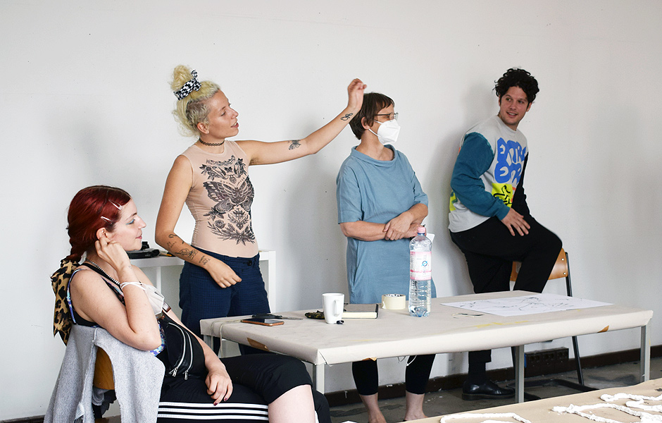 Vortrag THE POETRY OF BECOMING HUMAN von Wojciech Kosma