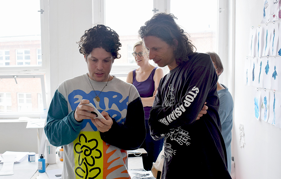 Vortrag THE POETRY OF BECOMING HUMAN von Wojciech Kosma