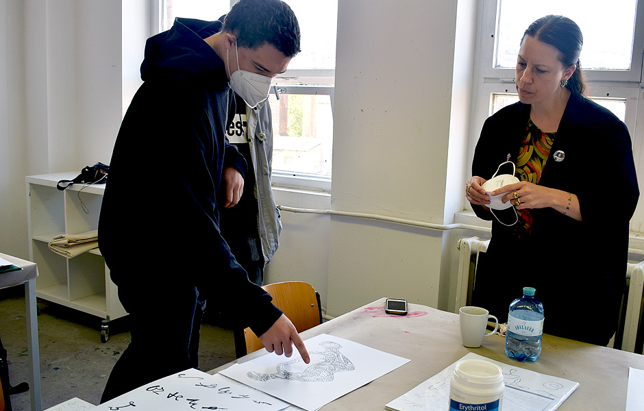 Basic Course EXPERIMENTAL DRAWING by Emily Hunt