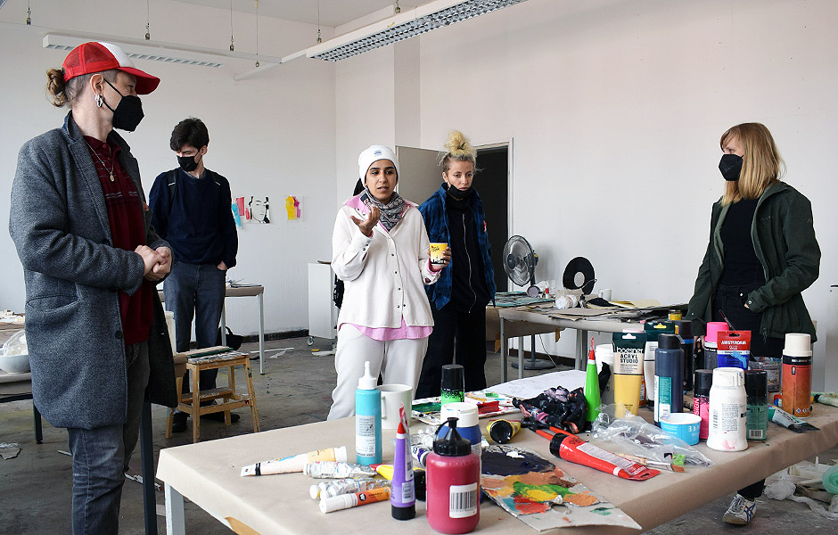 Vortrag PROFESSIONELL UNPROFESSIONELL: WAS HEISST FACHKENNTNIS IN DER KUNST? von Dagmara Genda