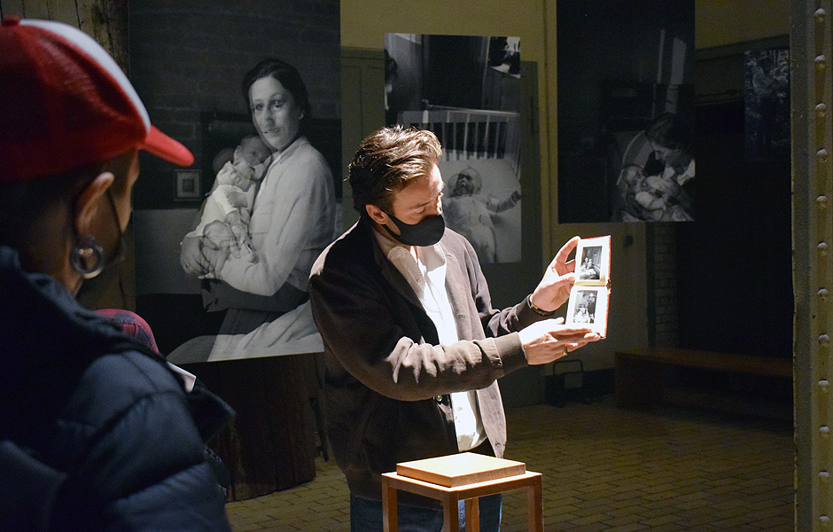 Besuch 365 DAYS: 1938/2017 von Jamie Diamond bei KEWENIG