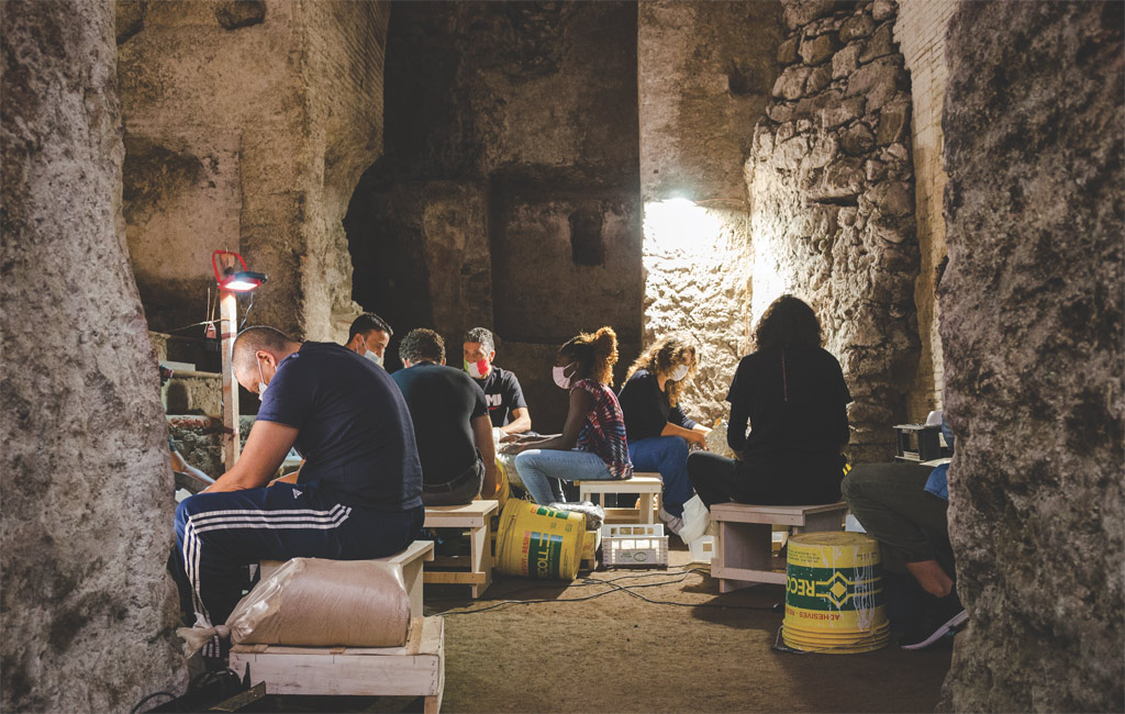 Online Seminar THE PARADOX OF ART AND LABOUR by Adrian Melis