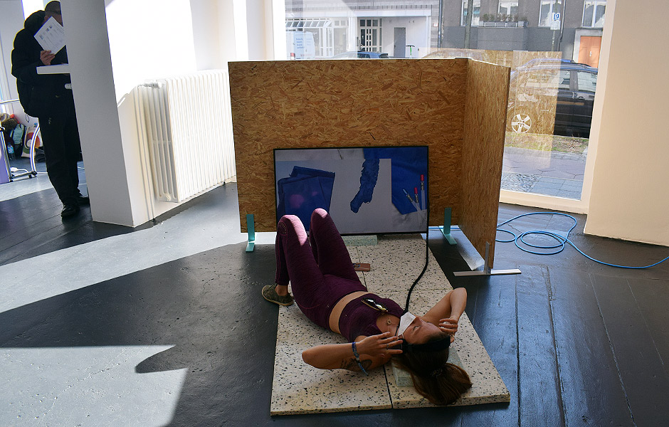 Besuch EMPATHIC DEVICE bei Galerie Tanja Wagner