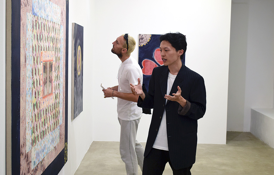 Besuch F*RGIVENESS von Elif Saydam bei Tanya Leighton