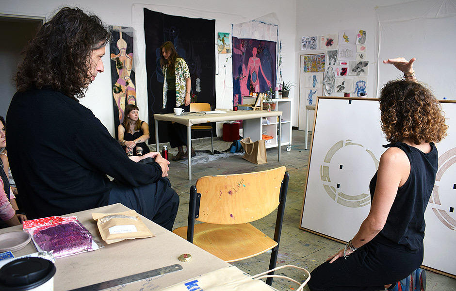 Vortrag CHUJOWE SYSTEMY ZAWSZE PADAJĄ von Wojciech Kosma