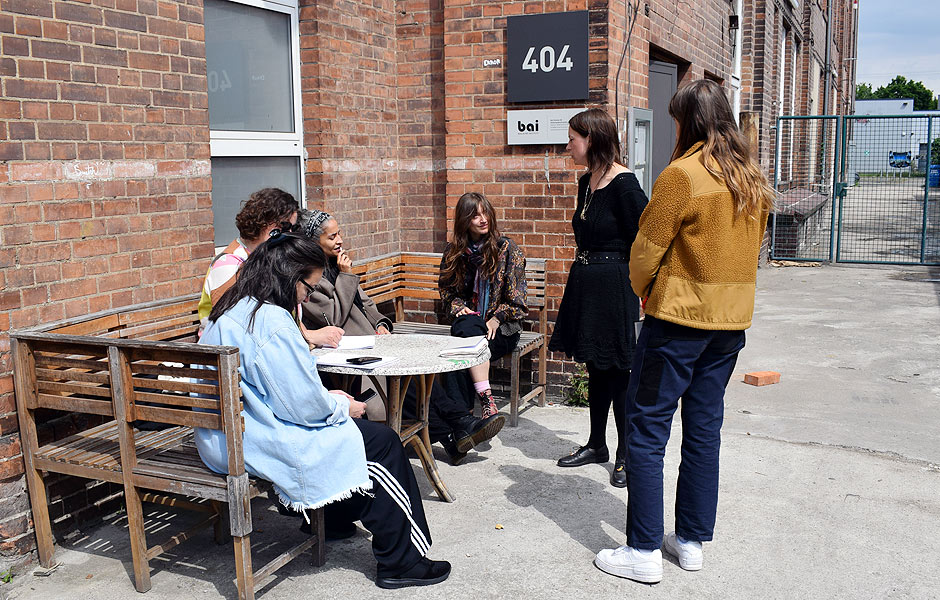 Basic Course EXPERIMENTAL DRAWING by Emily Hunt