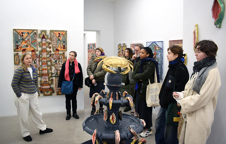 Visit to CLAMS AND DAGGERS by Lillian Morrissey & Katja Tönnissen at Galerie Russi Klenner