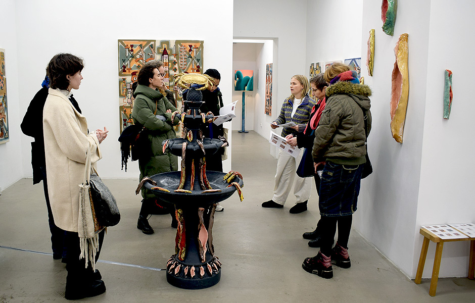 Visit to CLAMS AND DAGGERS by Lillian Morrissey & Katja Tönnissen at Galerie Russi Klenner