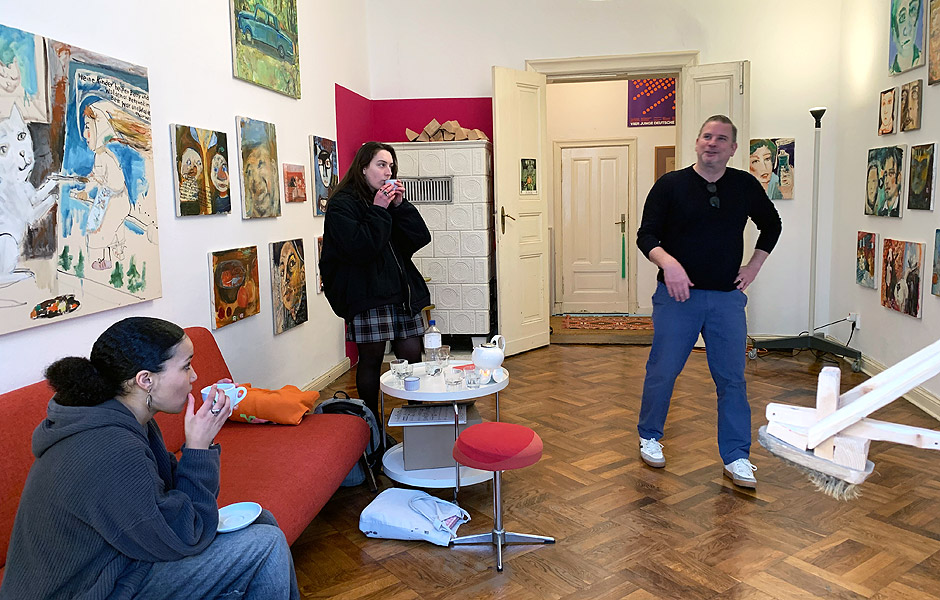 Visit to IM MEER DER KLAFFENDEN KLECKSE (Spongebob und das letzte Vermillion) by Anne Staszkiewicz & Peter Torp at LODGER – Space for Art